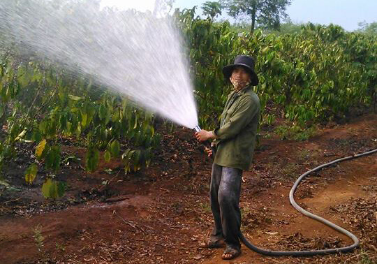 DAU-TUOI-40MM-JAVICO-HOP-KIM Đầu tưới phun mưa điều chỉnh xa - gần